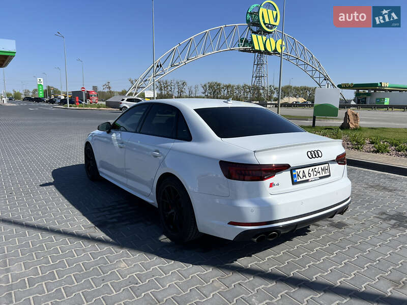 Audi S4 (2018)