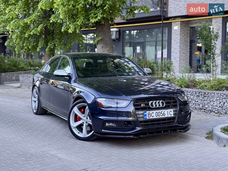 Audi S4 (2012)