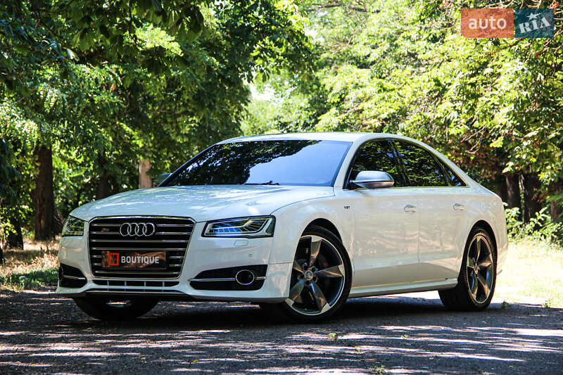 Audi S8 (2014)