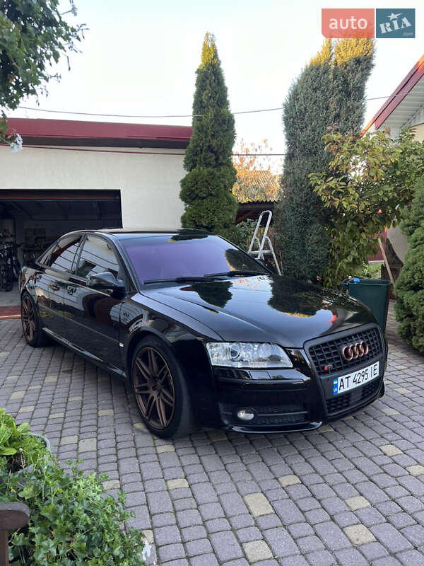 Audi S8 (2007)