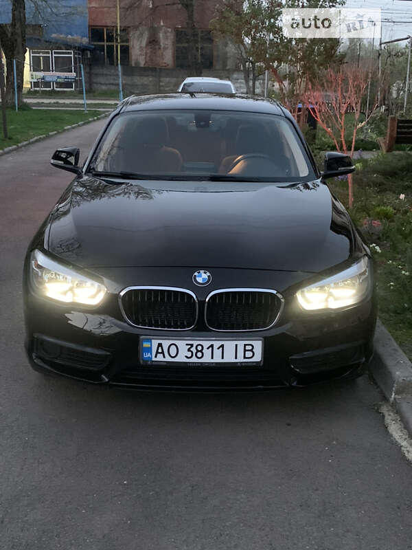 Bmw 1 series (2017)