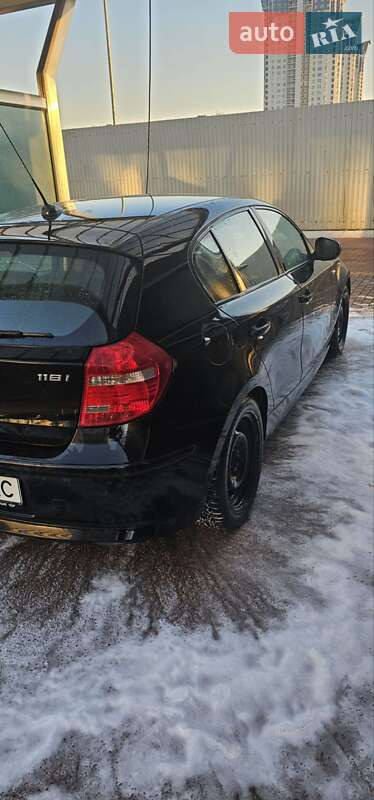 Bmw 1 series (2009)