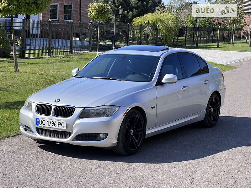 Bmw 323i (2009)