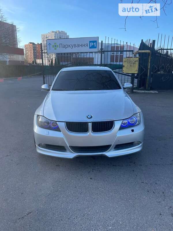 Bmw 318 (2007)