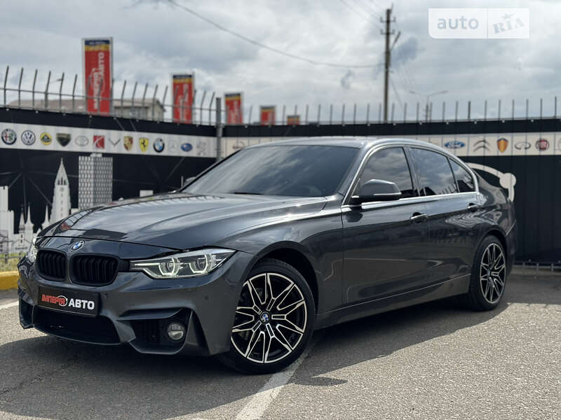 Bmw 330xi (2017)