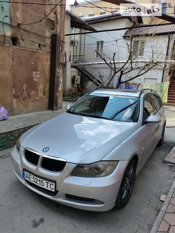 Bmw 325 (2006)