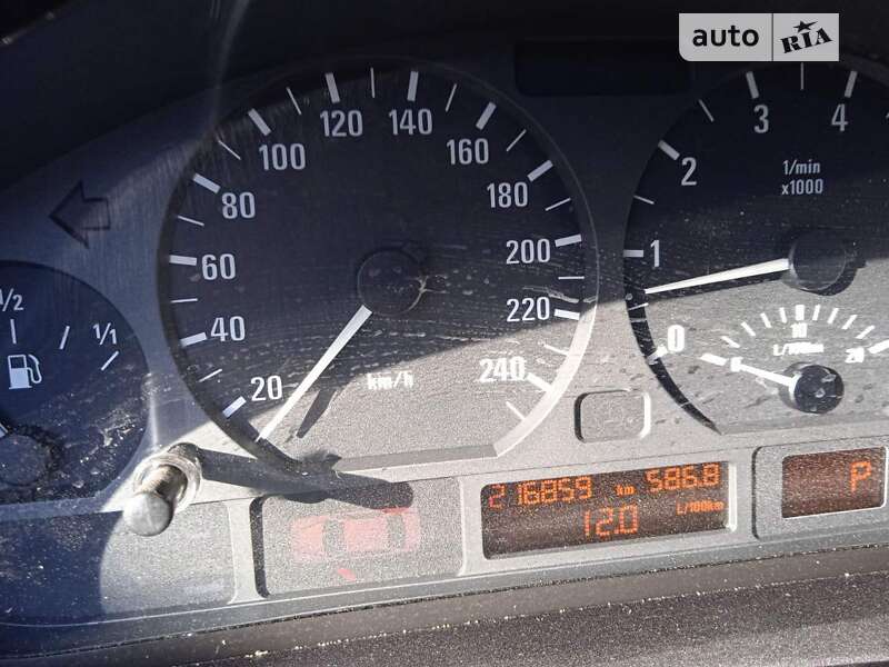 Bmw 318 (2005)