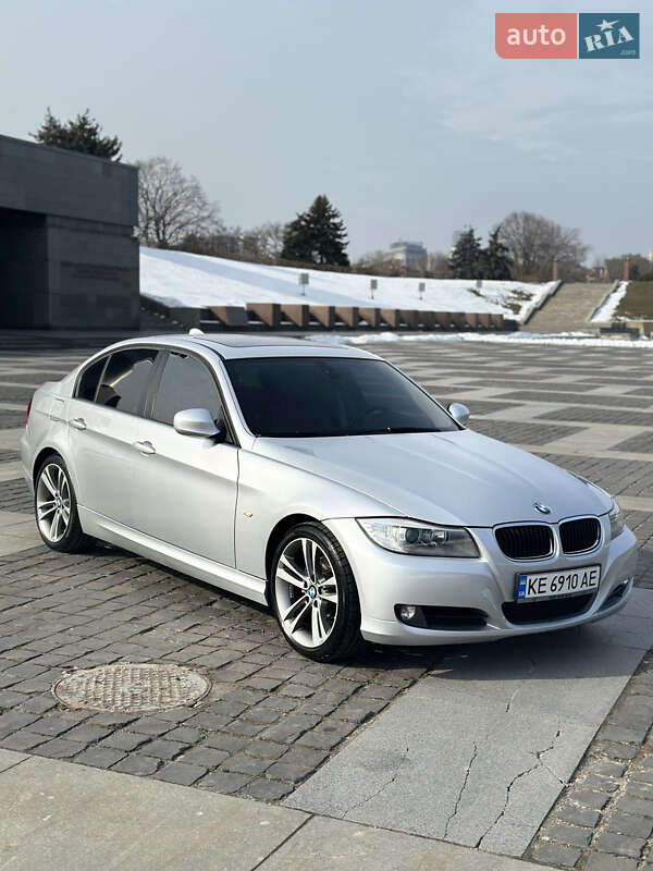 Bmw 3 series (2009)