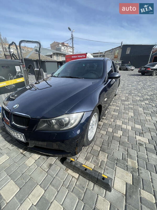Bmw 3 series (2005)