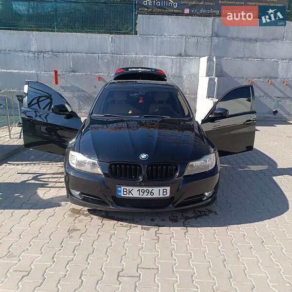 Bmw 3 series (2010)