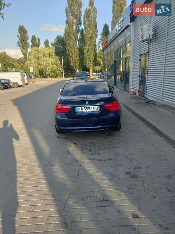Bmw 3 series (2010)