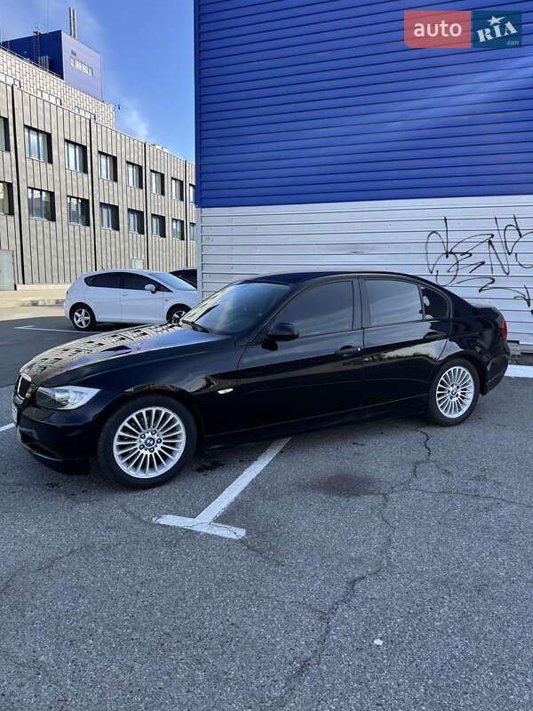 Bmw 3 series (2005)
