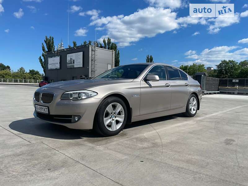 Bmw 520i (2012)