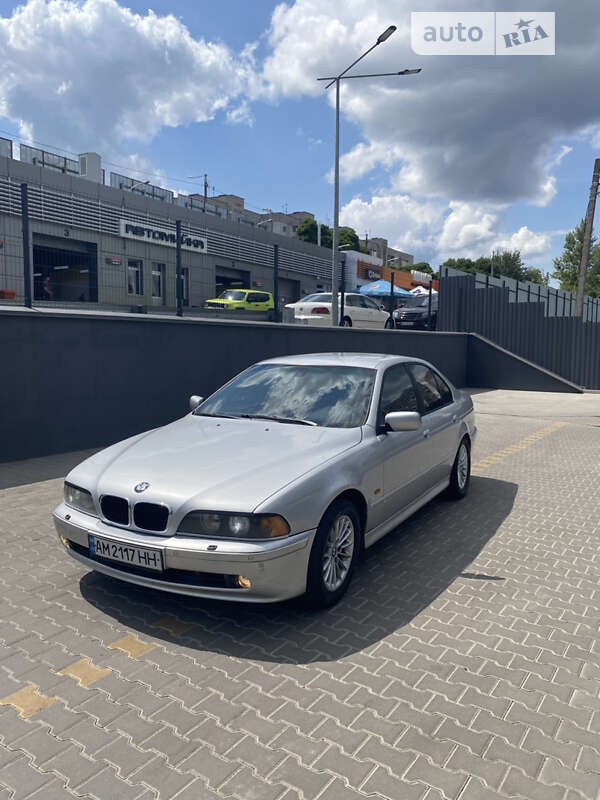 Bmw 520i (2001)