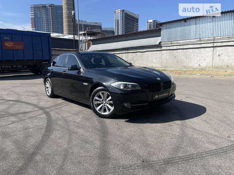 Bmw 520i (2012)