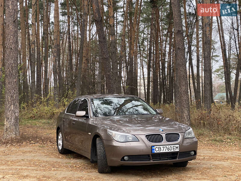 Bmw 523i (2005)