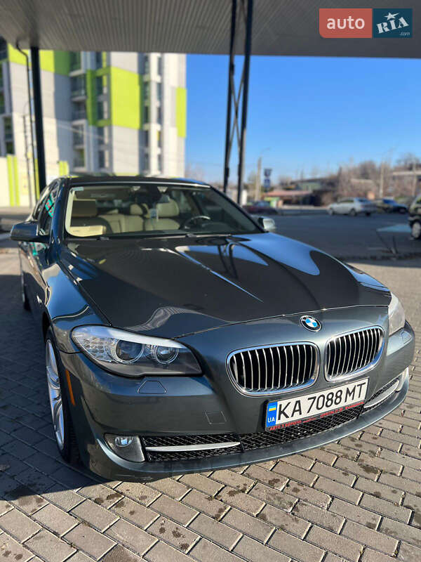 Bmw 528i (2012)