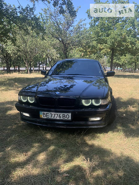 Bmw 7 series (2001)
