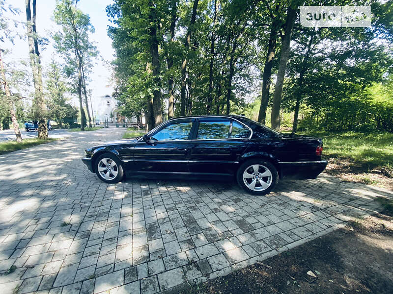 Bmw 730 (2000)