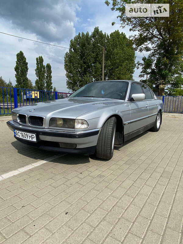 Bmw 730i (1995)