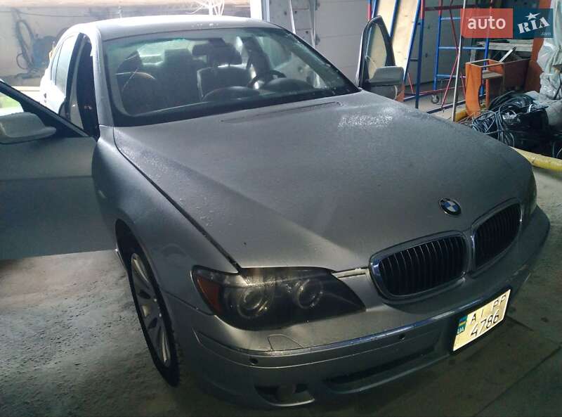 Bmw 7 series (2005)