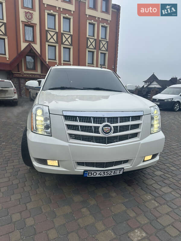 Cadillac Escalade (2013)
