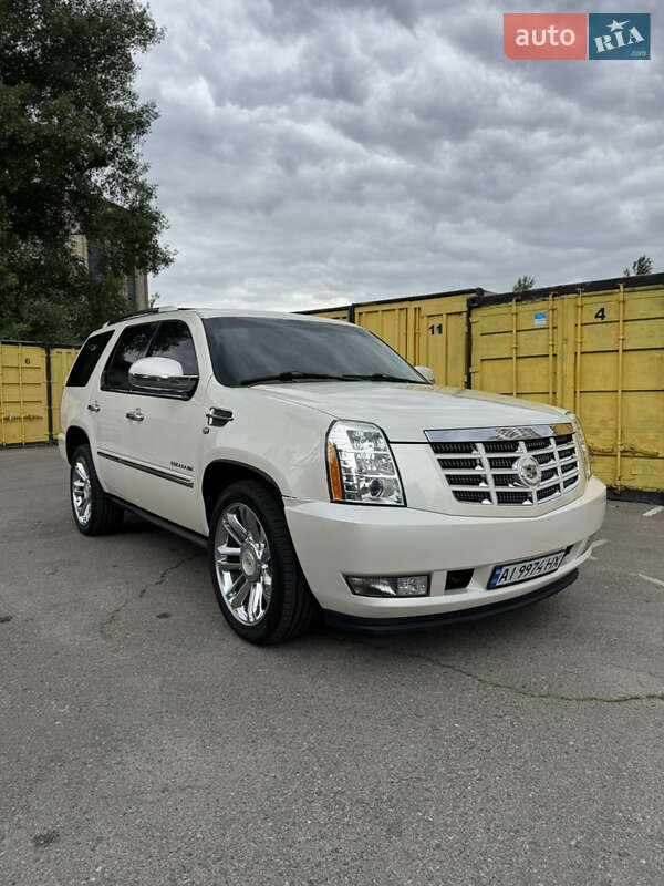 Cadillac Escalade (2010)