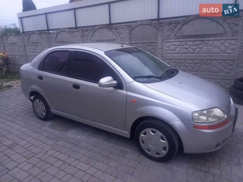 Chevrolet Aveo (2005)