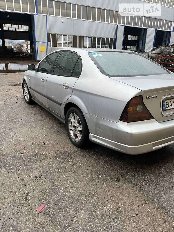 Chevrolet Evanda (2005)