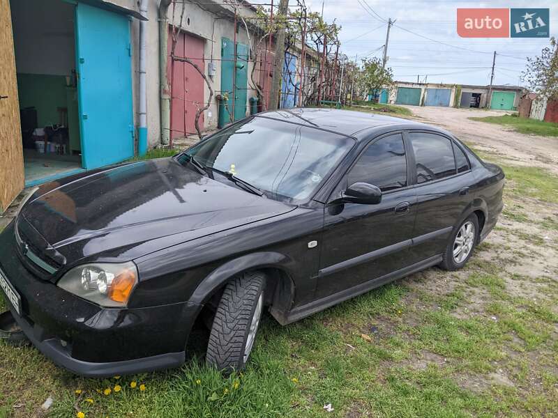 Chevrolet Evanda (2006)