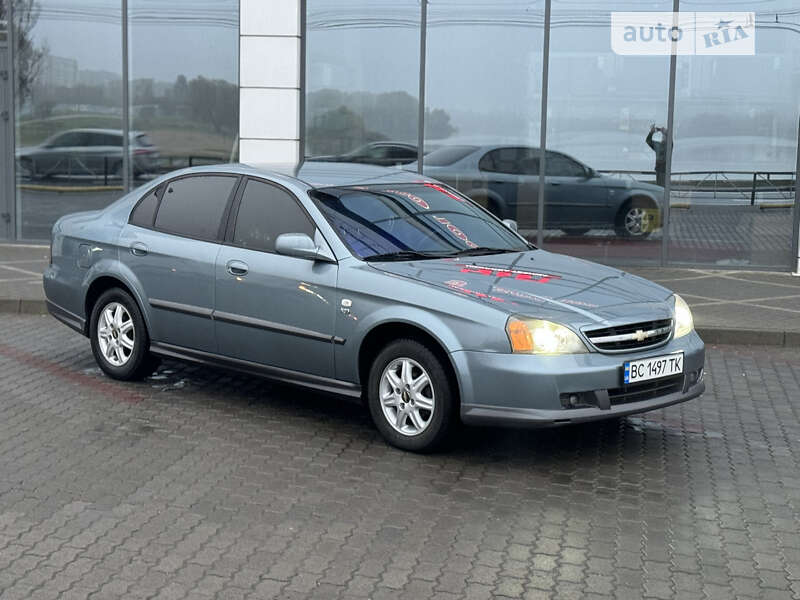 Chevrolet Evanda (2005)