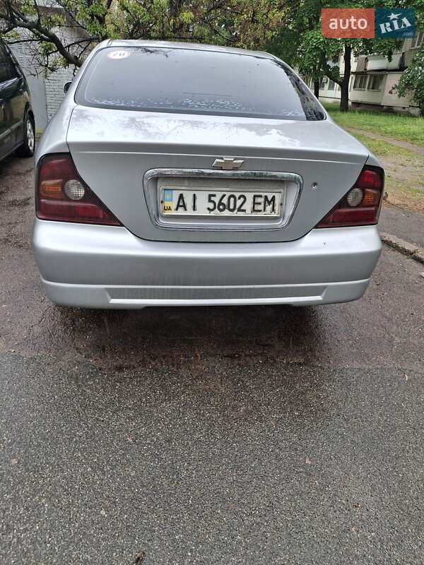 Chevrolet Evanda (2005)