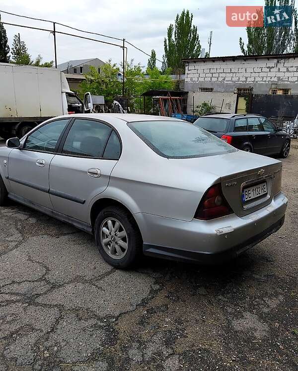 Chevrolet Evanda (2005)