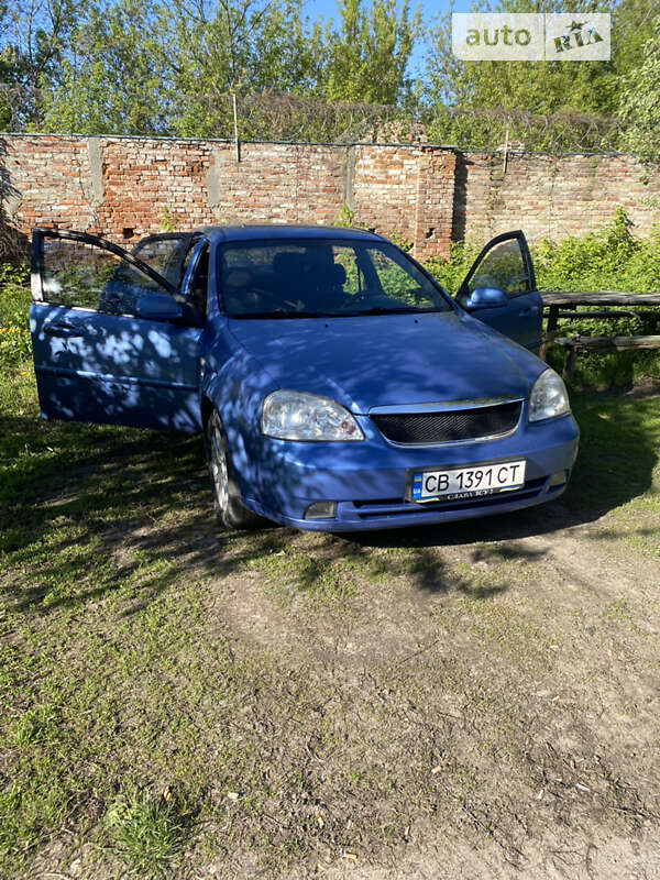 Chevrolet Lacetti (2004)