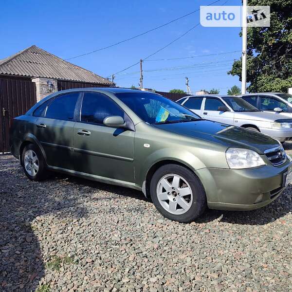 Chevrolet Lacetti (2005)