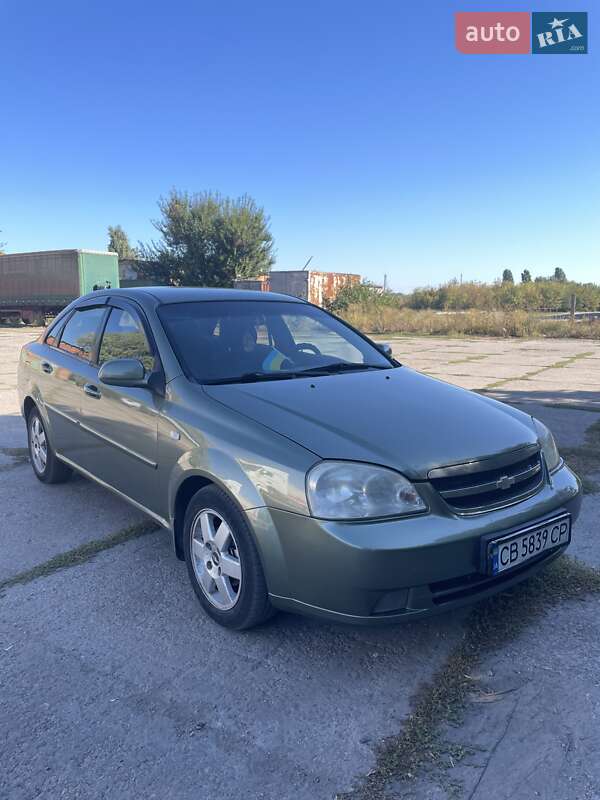 Chevrolet Lacetti (2004)