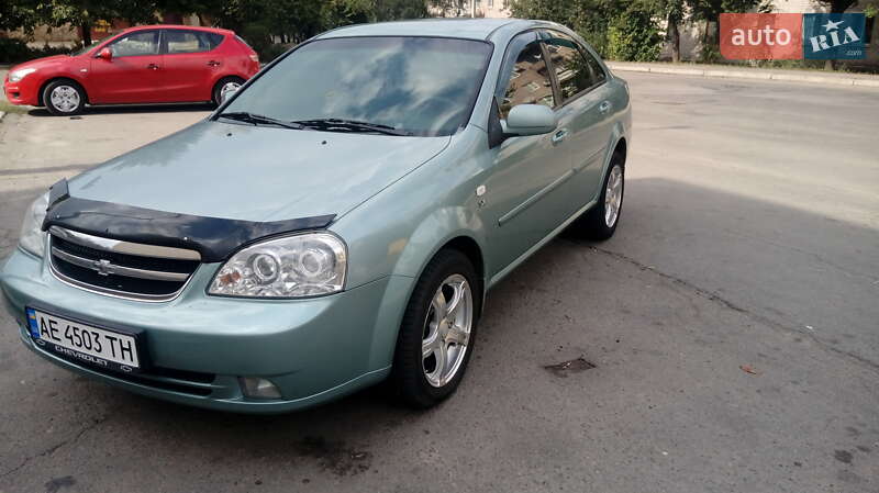 Chevrolet Lacetti (2005)