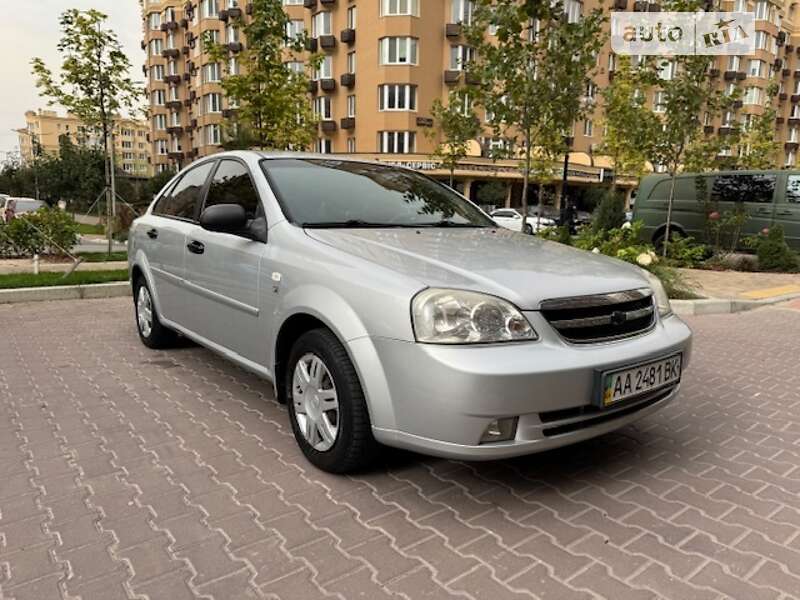 Chevrolet Lacetti (2006)