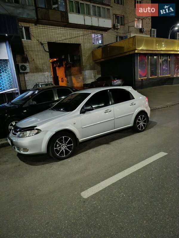 Chevrolet Lacetti (2008)