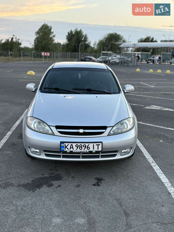Chevrolet Lacetti (2005)