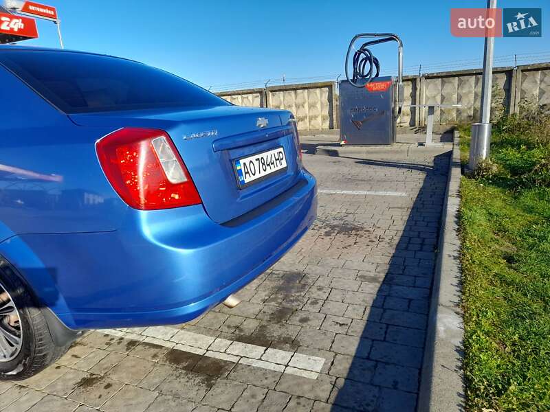 Chevrolet Lacetti (2008)
