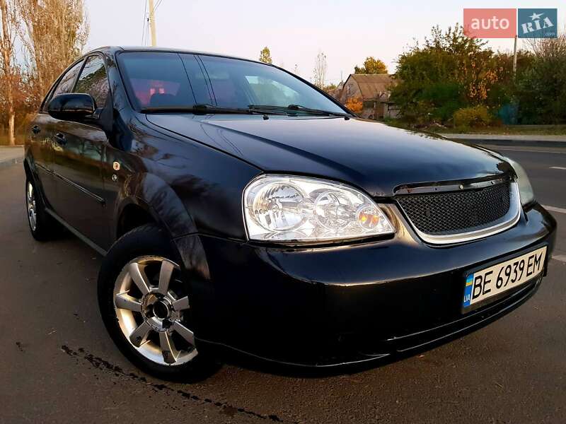 Chevrolet Lacetti (2004)