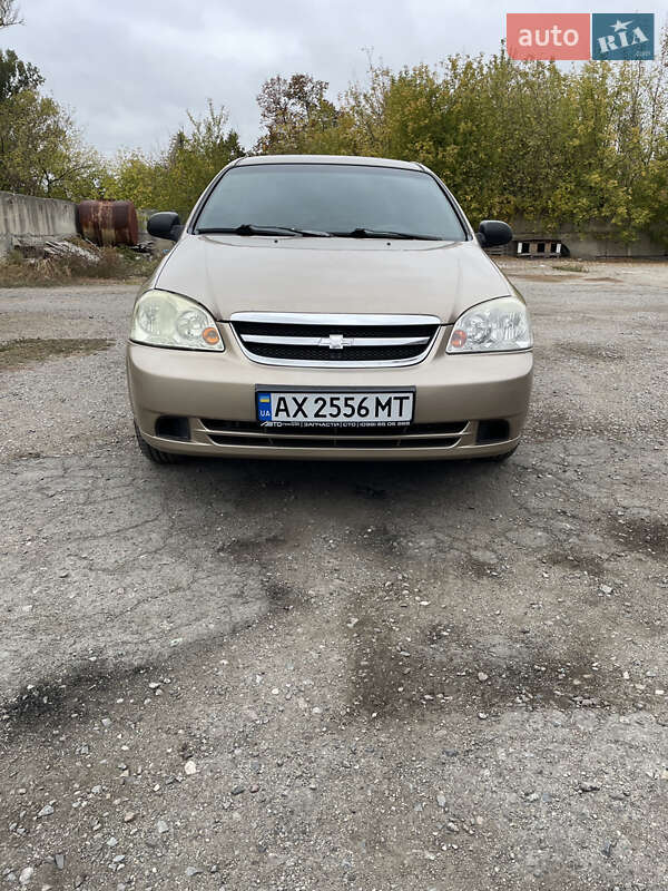 Chevrolet Lacetti (2005)