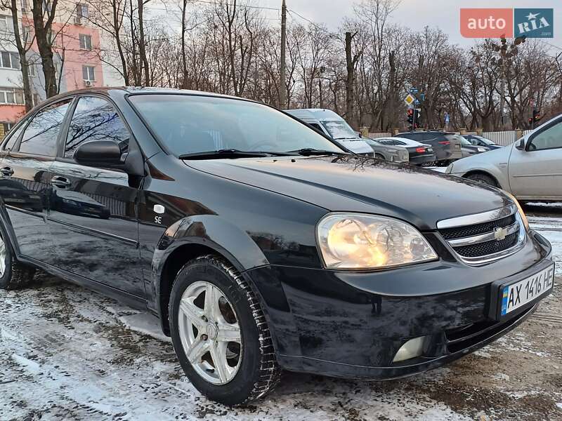 Chevrolet Lacetti (2012)