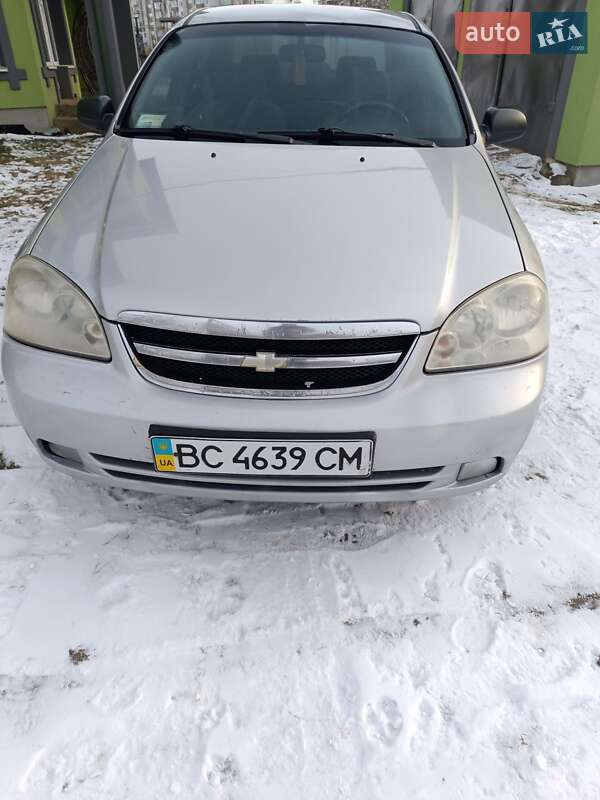 Chevrolet Lacetti (2004)