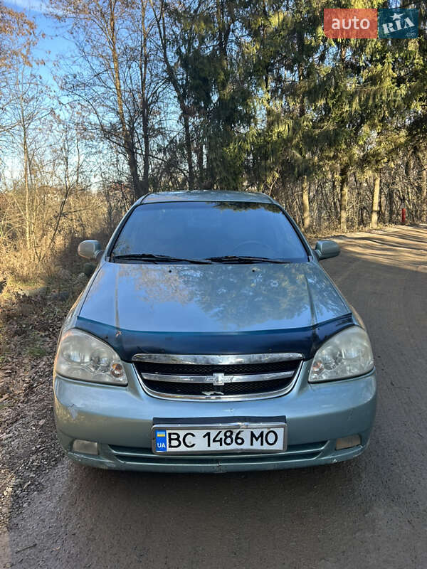 Chevrolet Lacetti (2005)