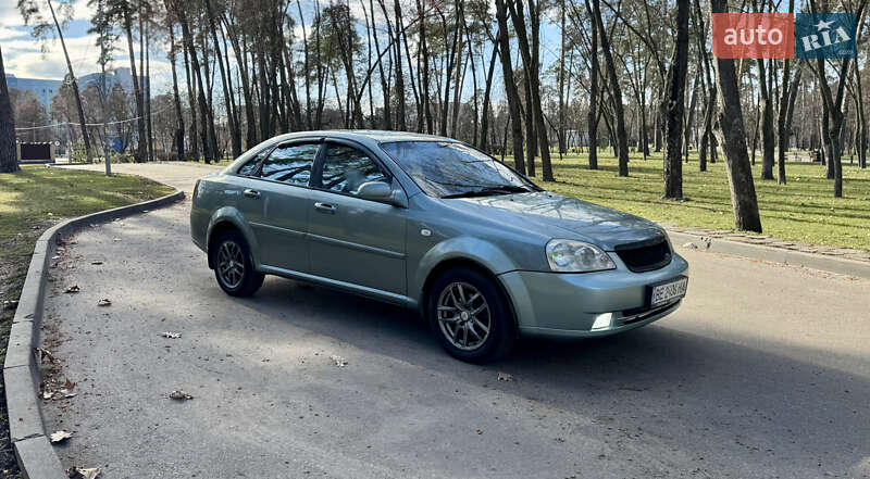 Chevrolet Lacetti (2005)