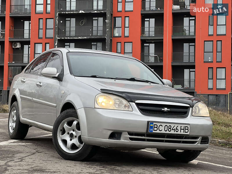 Chevrolet Lacetti (2005)