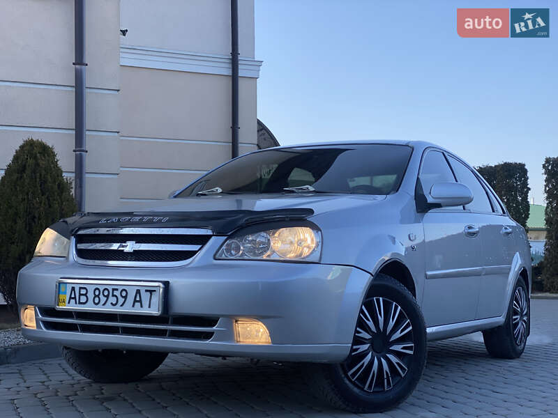 Chevrolet Lacetti (2005)