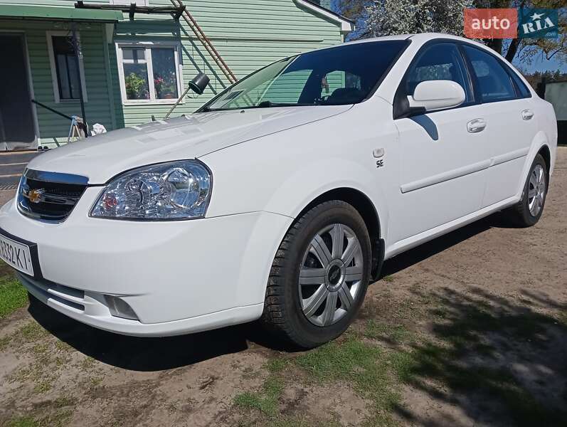 Chevrolet Lacetti (2012)